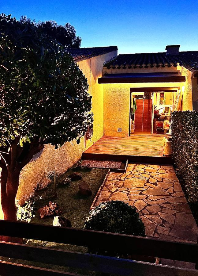 Appartement Mezzanine/Jardin/Terrasse Village Naturiste Agde Exterior photo